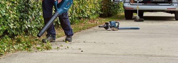 cattive abitudini fuori casa - Stop all'uso dei soffiatori d'aria 9 stop-uso-soffiatori-aria-pm-polveri-13