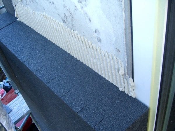 isolamento esterno a cappotto - La grafite contenuta nel pannello in EPS grigio 7