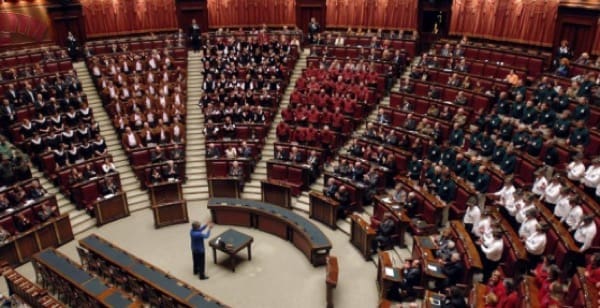 energia elettrica - Dimezzare la bolletta della luce o i costi della politica? 8