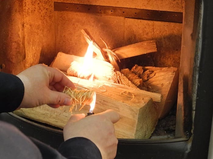 riscaldamento a legna - Accendere la stufa correttamente e senza fumo รจ efficienza energetica 1 riscaldamento a legna - Accendere la stufa correttamente e senza fumo รจ efficienza energetica 1