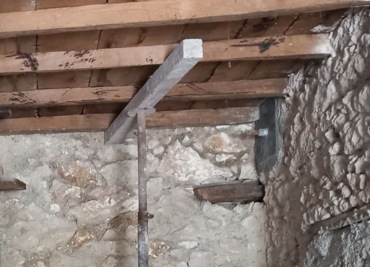 isolamento interno - Isolamento interno e rinforzo strutturale di muratura in pietra 6