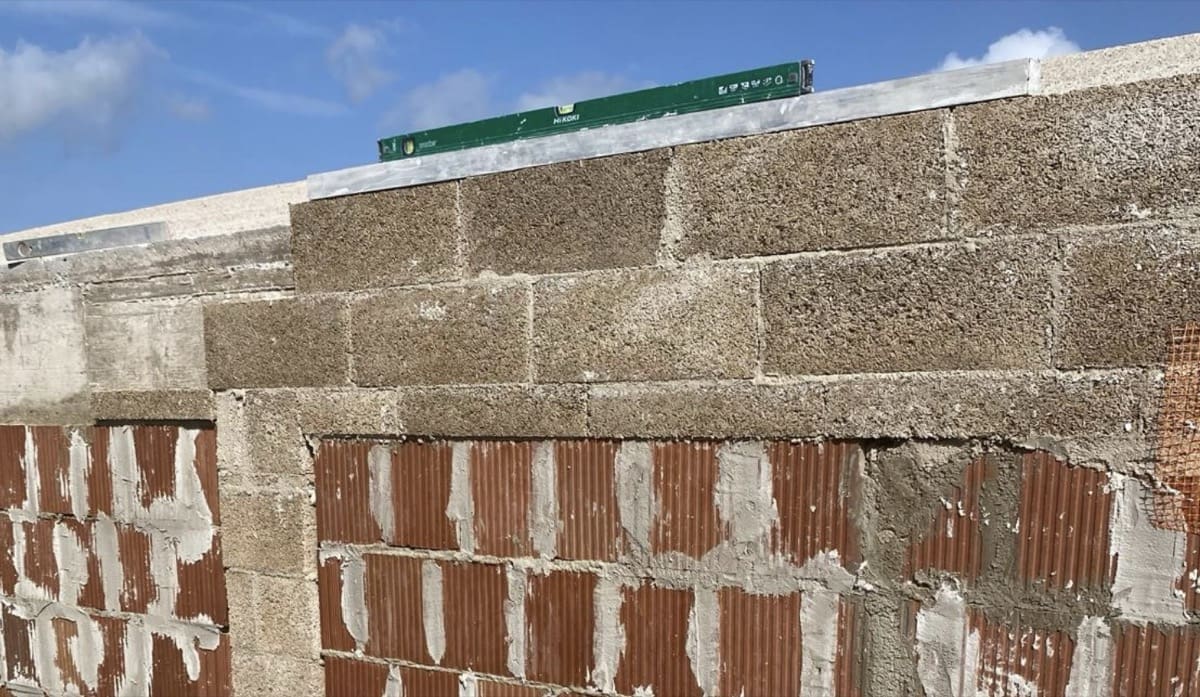 isolamento esterno a cappotto - Isolamento ponte termico del pilastro con calcecanapa 5