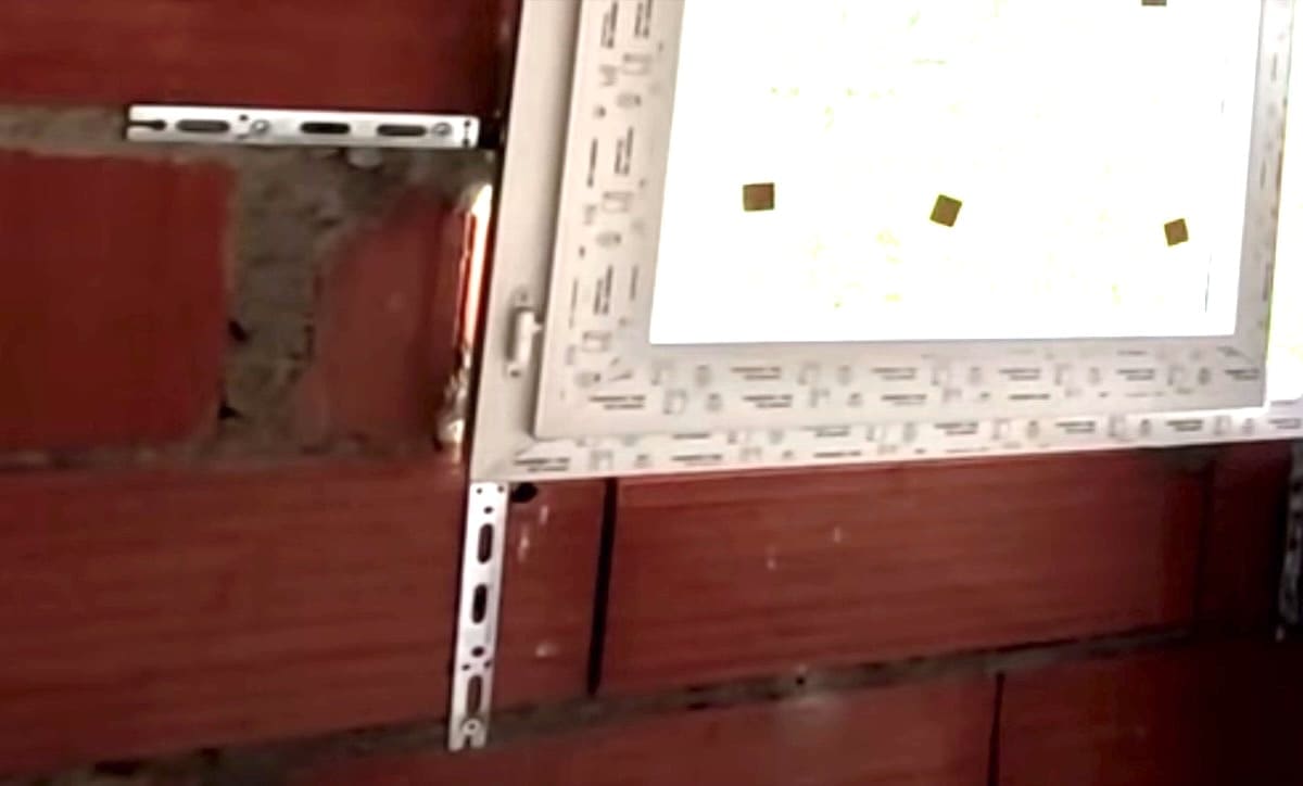 isolamento interno - Casa al grezzo, isolamento interno e posa nuova finestra 7