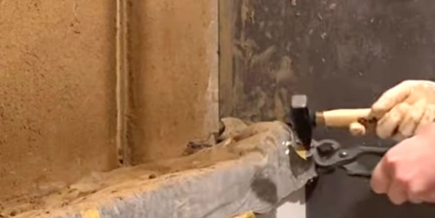 finitura interna parete - Intonaco in argilla in bagno 18