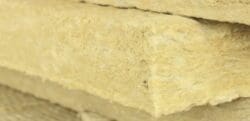 Tetto in legno, fibra di legno vince lana di roccia 3:0