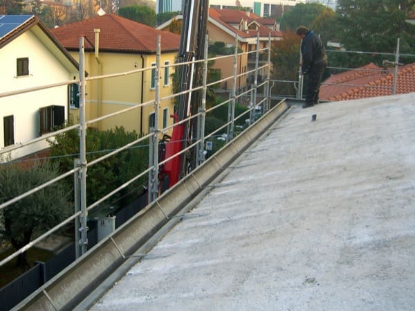 fibra-cosa-serve-subito-iniziare-isolamento-di-un-tetto-latero-cemento-fibra-legno-07