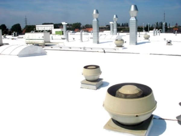 nozioni isolamento tetto - Riflettere l'irraggiamento solare per la protezione dal caldo, l'indice SRI 5 riflessione-irraggiamento-solare-protezione-caldo-lindice-sri-copertura-sistema-cappotto-colore-06