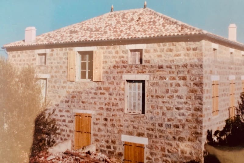 ARCHITETTURA - L' isolation en granit devient une maison de vacances en Corse 96