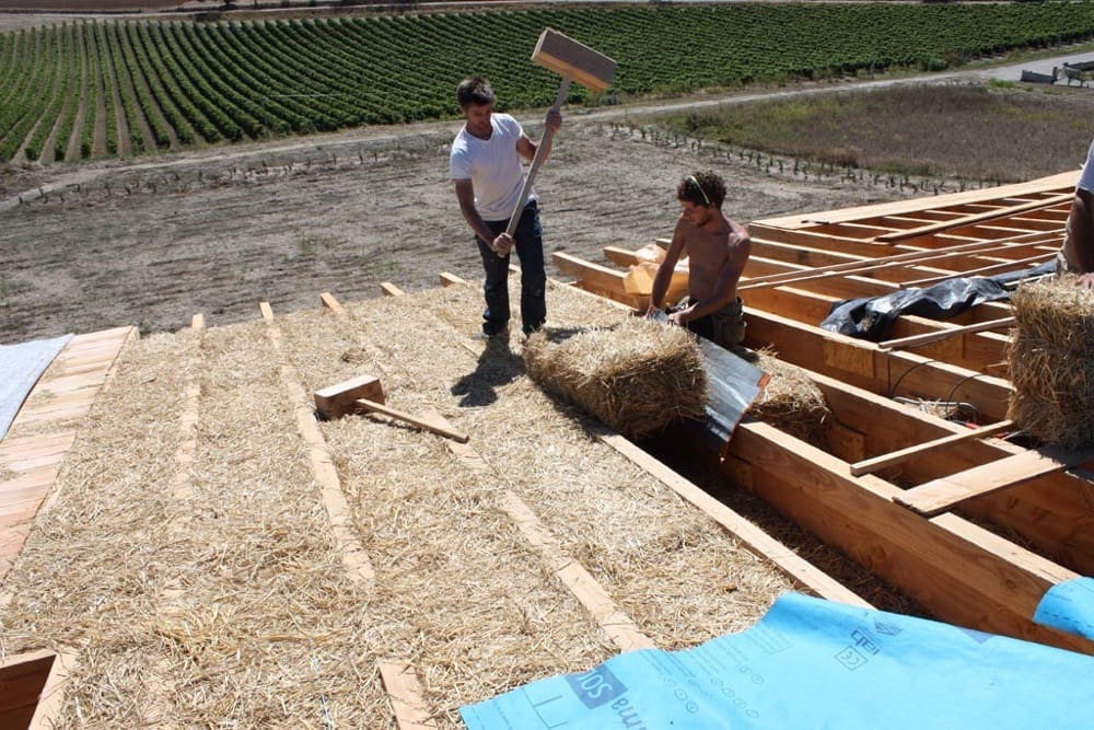 costruire in paglia - Materiali isolanti introvabili, facciamo un tetto isolato con la paglia 5 costruire in paglia - Materiali isolanti introvabili, facciamo un tetto isolato con la paglia 5