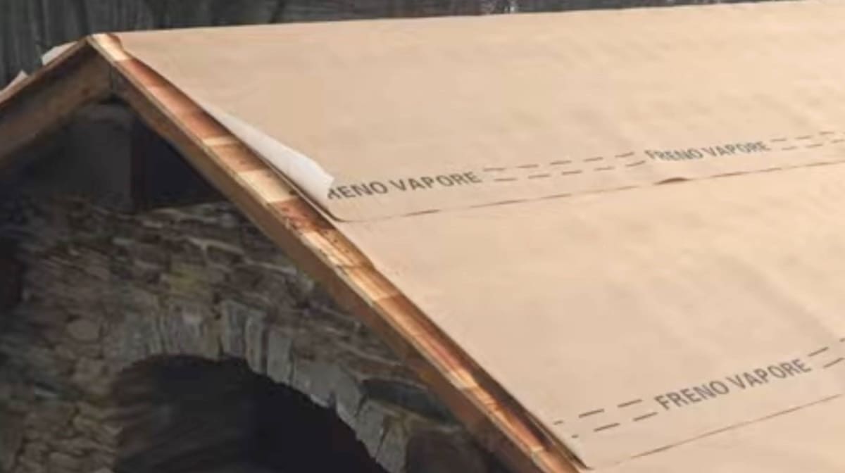 tenuta all' aria tetto - Freno al vapore sul tetto in legno, NON così 4 tenuta all' aria tetto - Freno al vapore sul tetto in legno, NON così 4